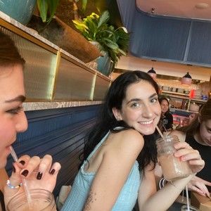 Meet your Posher, Anna